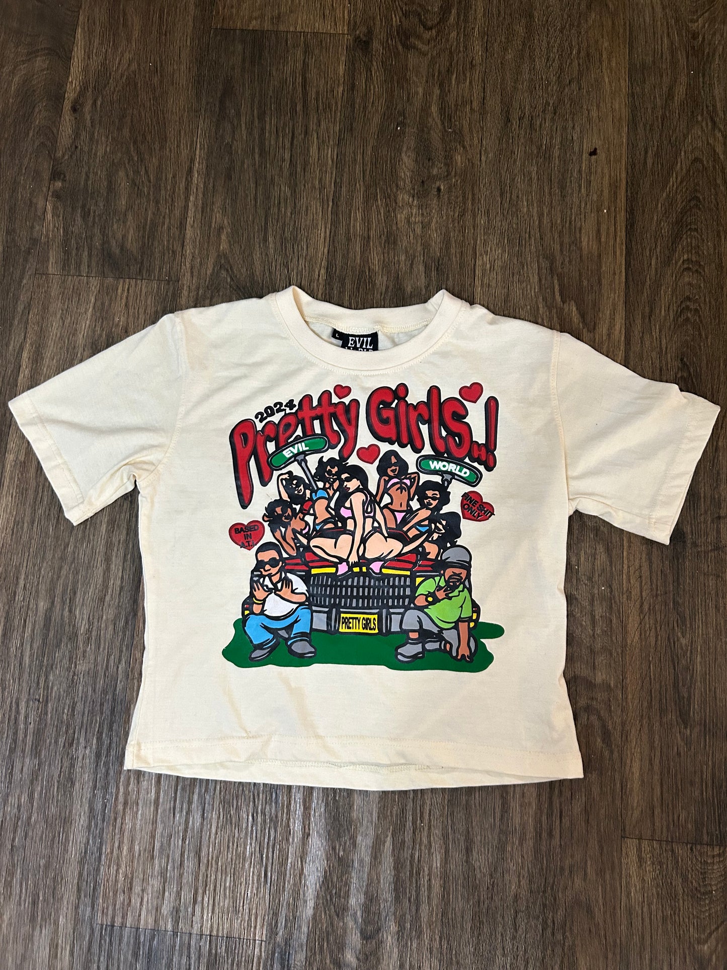pretty girl love evil world cream crop tee