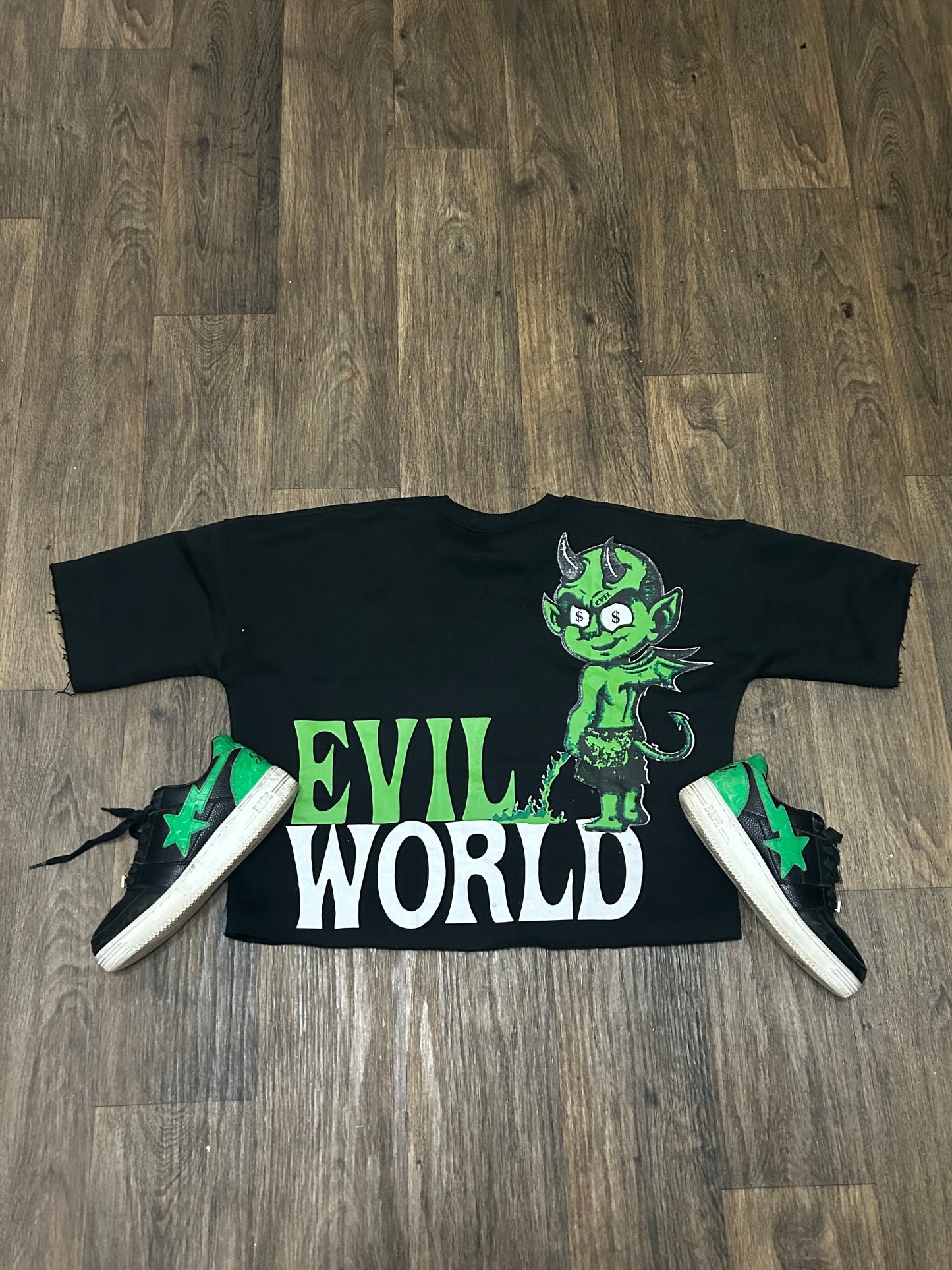 crewneck (evilworld)